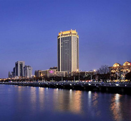 鎮(zhèn)江兆和皇冠假日酒店